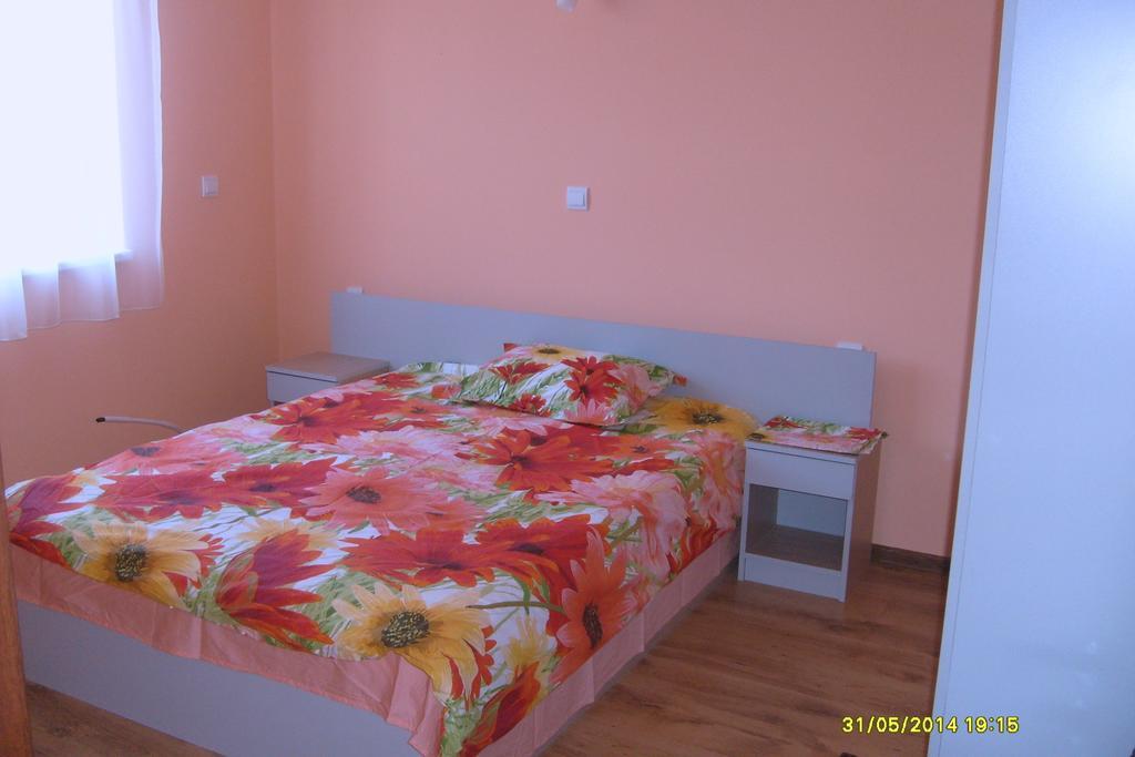 Guest Rooms Mihaylovi Pavel Banya Værelse billede